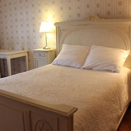 Égliseneuve-dʼEntraigues Hotel De La Providence מראה חיצוני תמונה