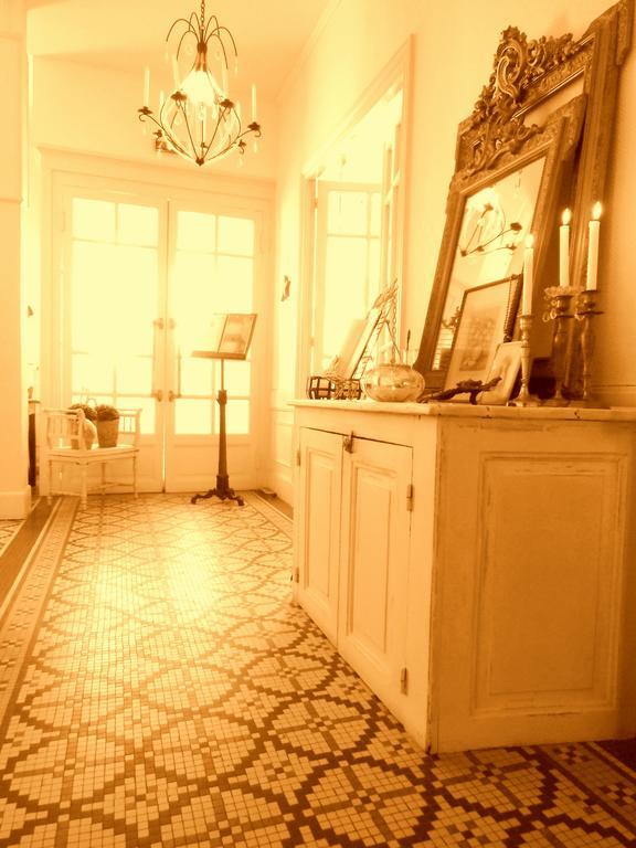 Égliseneuve-dʼEntraigues Hotel De La Providence מראה חיצוני תמונה