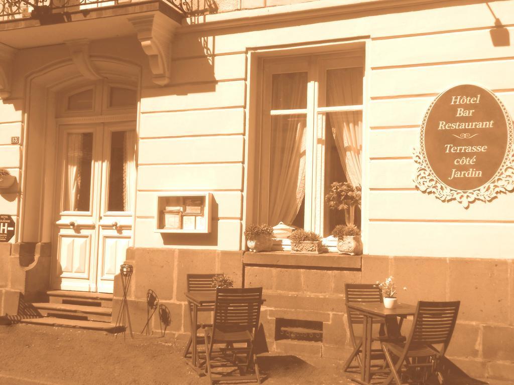 Égliseneuve-dʼEntraigues Hotel De La Providence מראה חיצוני תמונה