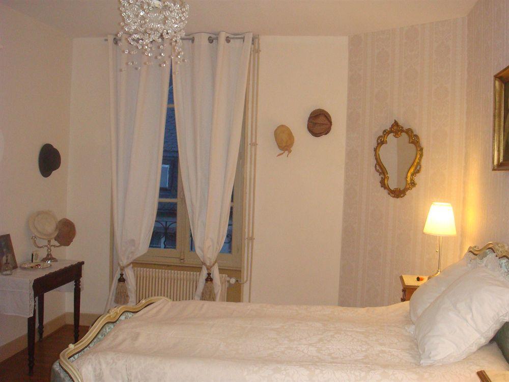 Égliseneuve-dʼEntraigues Hotel De La Providence מראה חיצוני תמונה