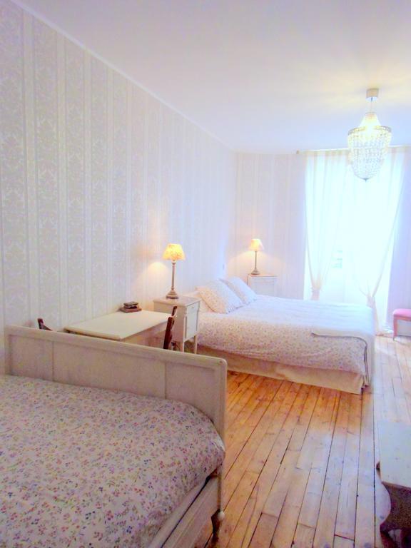 Égliseneuve-dʼEntraigues Hotel De La Providence חדר תמונה