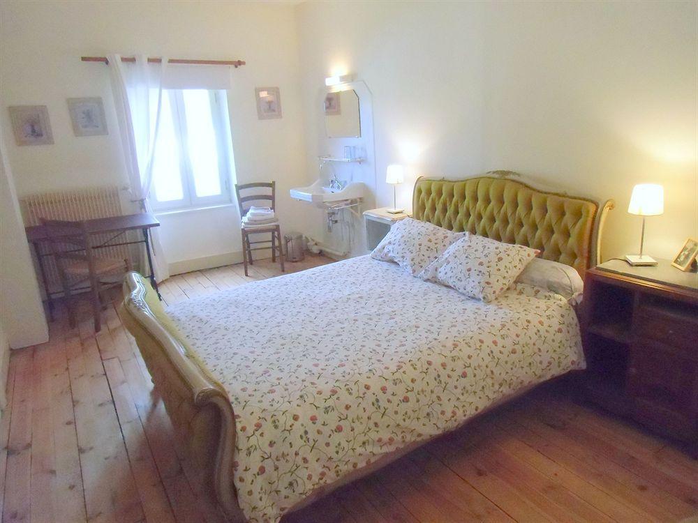 Égliseneuve-dʼEntraigues Hotel De La Providence מראה חיצוני תמונה