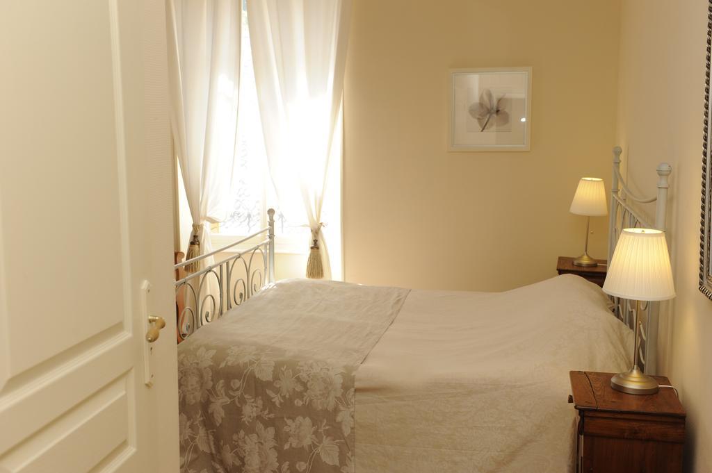 Égliseneuve-dʼEntraigues Hotel De La Providence מראה חיצוני תמונה