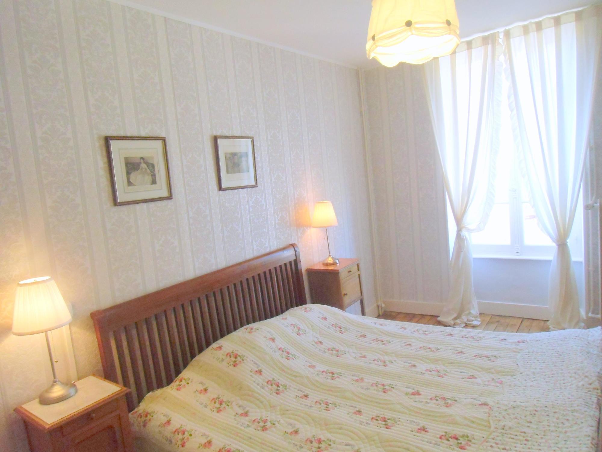 Égliseneuve-dʼEntraigues Hotel De La Providence מראה חיצוני תמונה